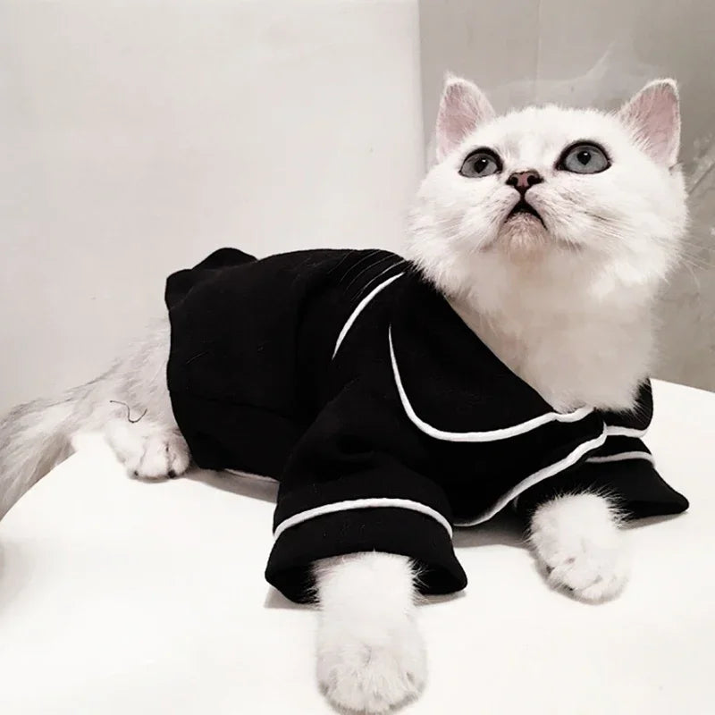 Christmas Cat Hoodie Suit - Cozy Holiday Outfit for Sphynx & Indoor Cats